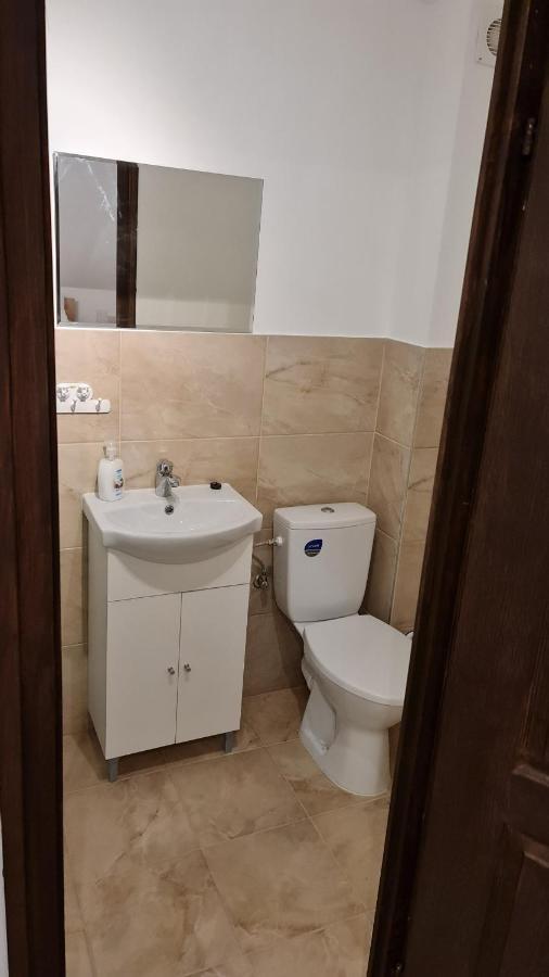 Arato Vendeghaz Hotell Pécs Exteriör bild